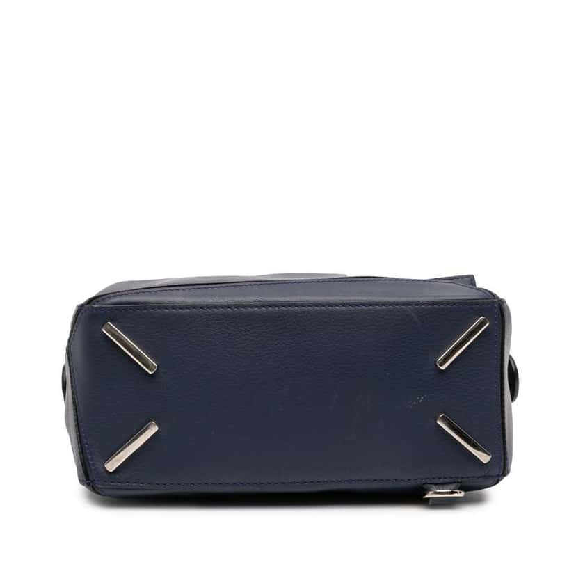 Loewe Small Calfskin Puzzle Satchel Blue Leather Very good condition - Inside View