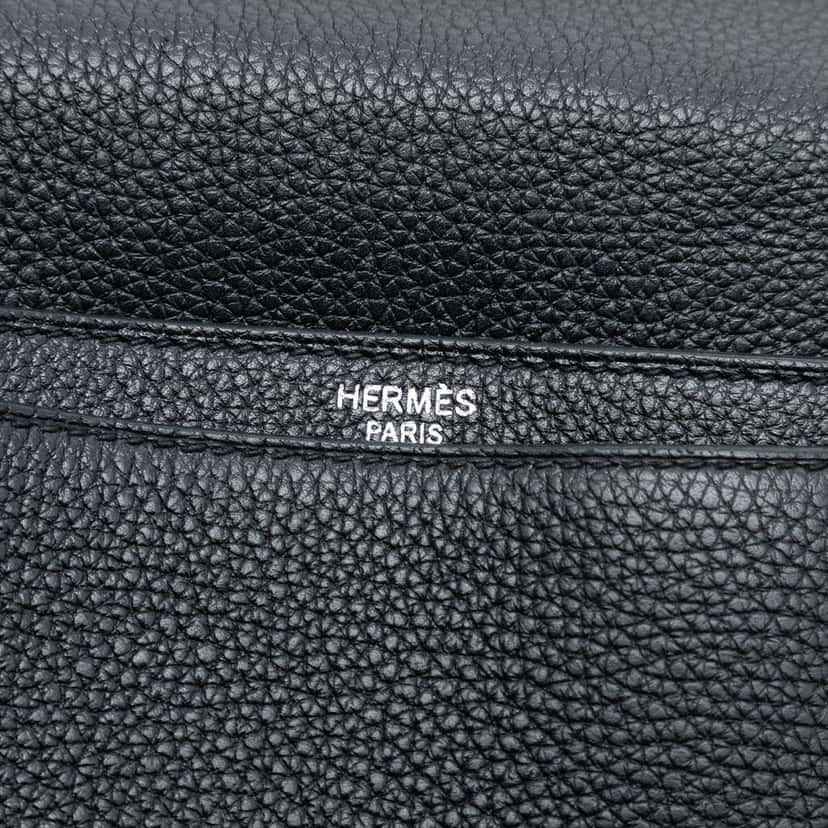 Hermès Togo Sac A Depeches 38 Black Leather Good condition - Box View