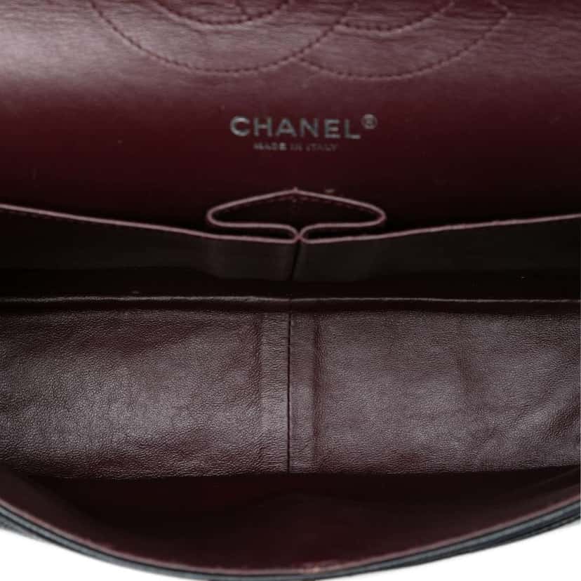 Chanel Jumbo Classic Caviar Double Flap Black Leather Good condition - Model View