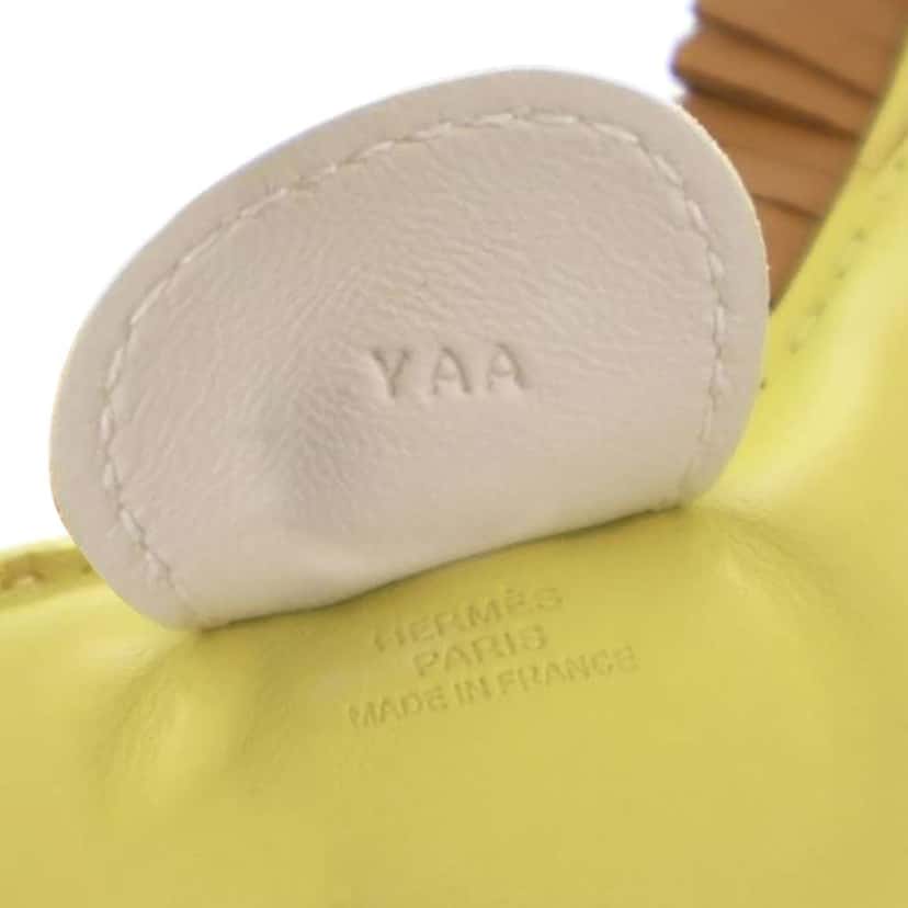 Hermès Milo Lambskin Grigri Rodeo Bag Charm MM Yellow Leather Good condition - Box View