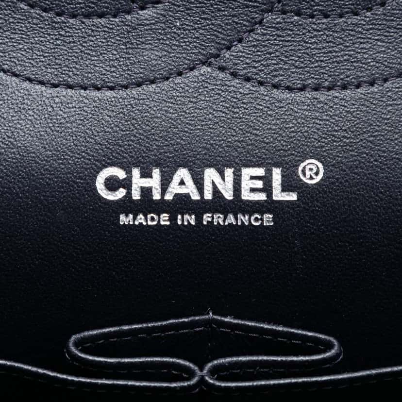 Chanel Jumbo Classic Lambskin Double Flap Black Leather Very good condition - Box View