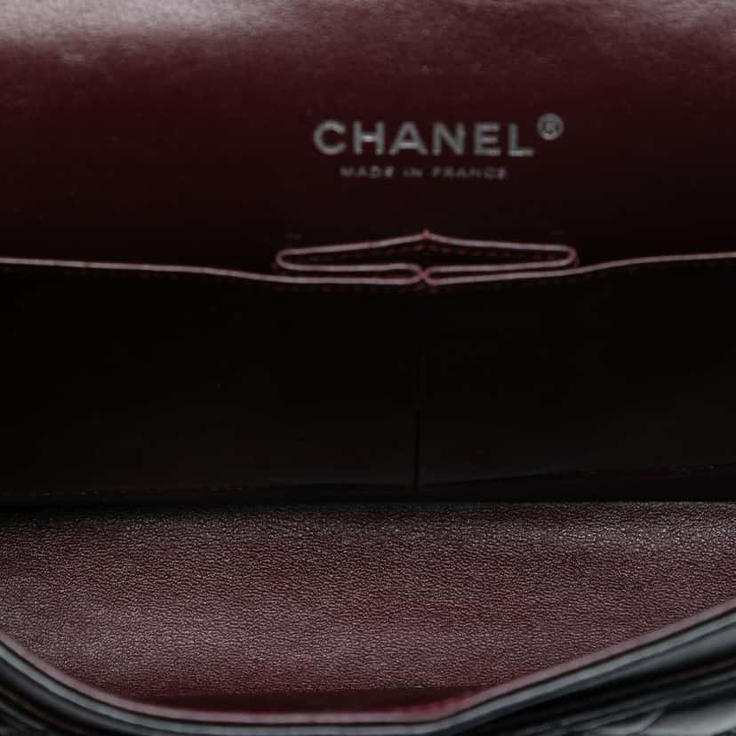 Chanel Medium Classic Lambskin Double Flap Black Leather Very good condition - Model View