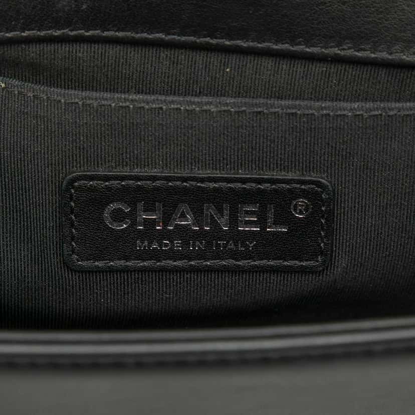 Chanel Small Quilted Lambskin Boy Flap Black Leather Good condition - Box View