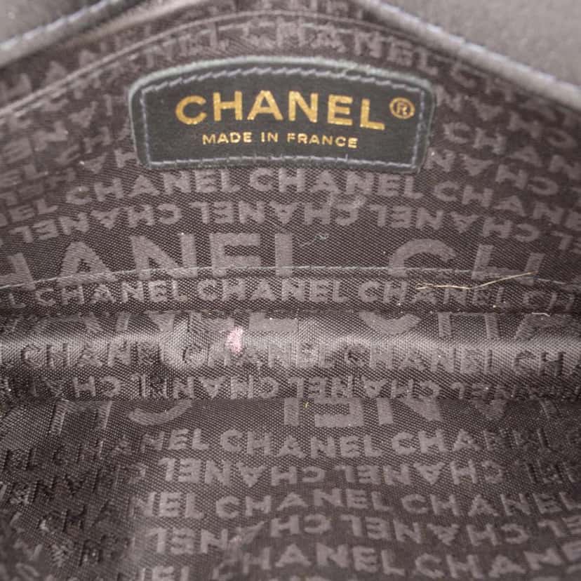Chanel Mini Chocolate Bar Satin Triple Chain Single Flap Black Satin Good condition - Model View