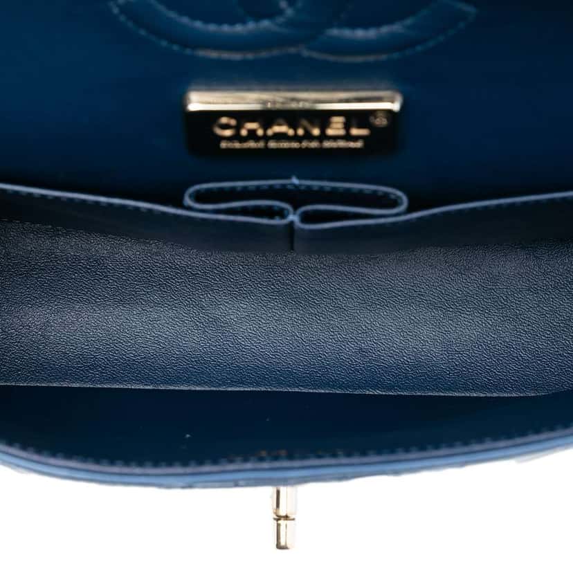 Chanel Medium Classic Glazed Calfskin Camellia Double Flap Blue Leather Very good condition - Model View