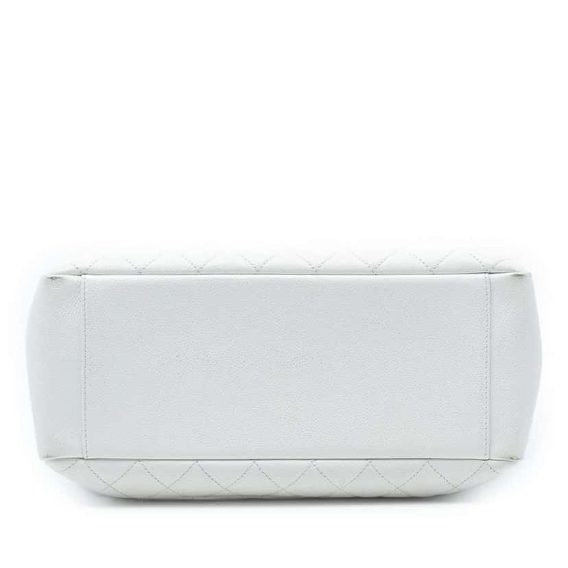 Chanel Caviar Grand Shopping Tote White Leather Very good condition - Inside View