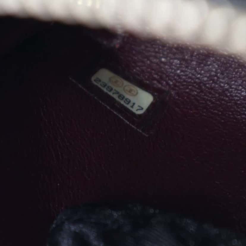 Chanel Medium Caviar Business Affinity Top Handle Bag Black Leather Good condition - Model View