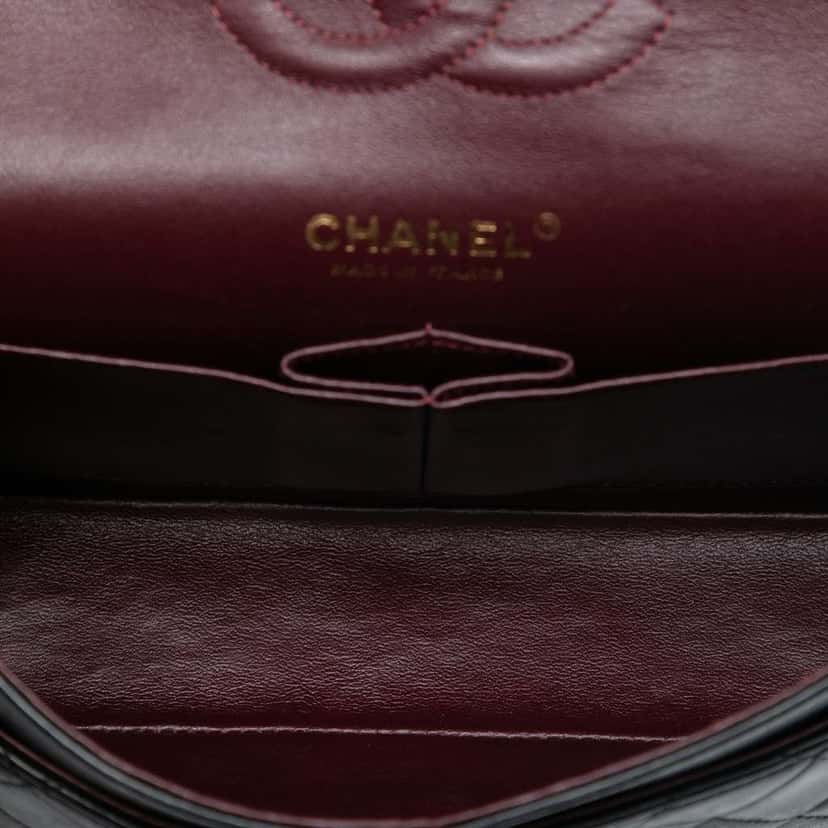 Chanel Medium Classic Lambskin Double Flap Black Leather Good condition - Model View