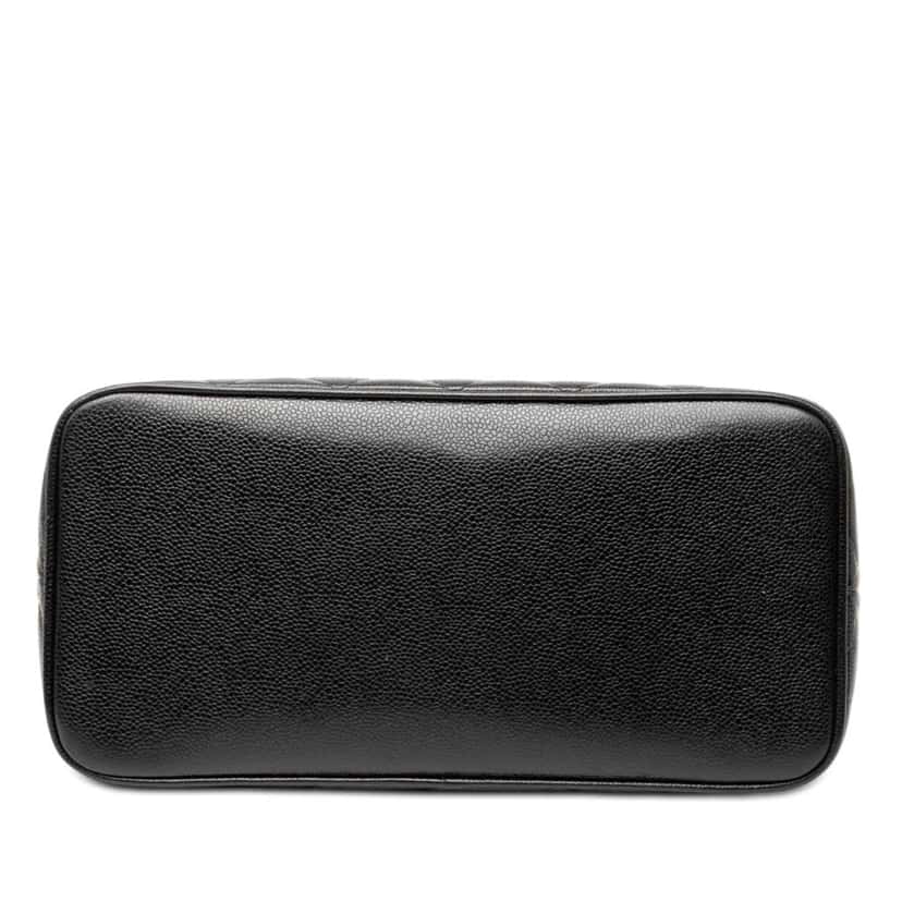 Chanel Caviar Medallion Tote Black Leather Good condition - Inside View