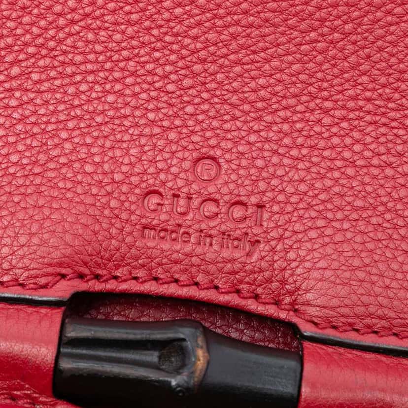 Gucci Medium Leather Bamboo Nouveau Fringe Crossbody Red Leather Very good condition - Box View
