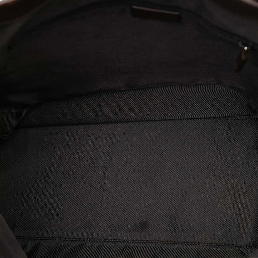 Gucci GG Canvas Tote Brown Canvas Good condition - Model View