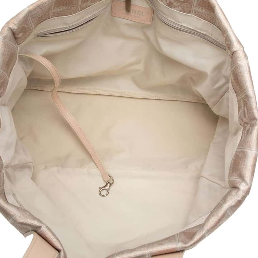 Chanel New Travel Line Nylon Tote Brown Good condition - Model View