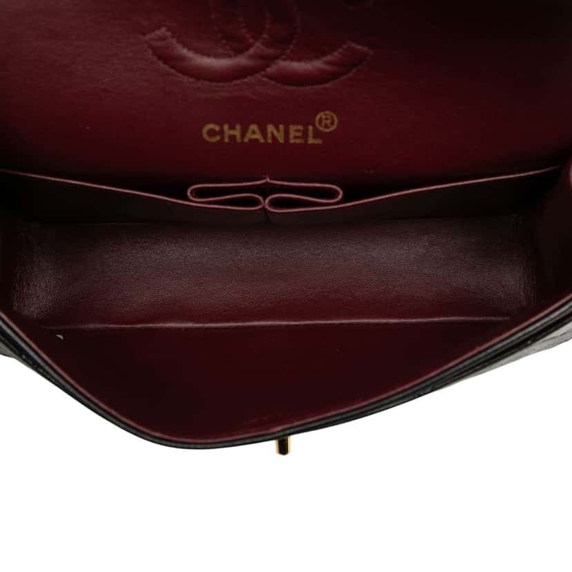 Chanel Small Classic Lambskin Double Flap Black Leather Good condition - Model View