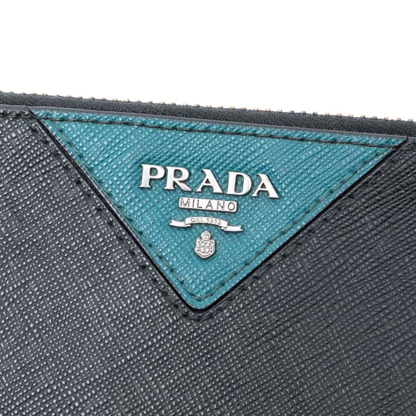 Prada Saffiano Clutch Black Leather Very good condition - Box View