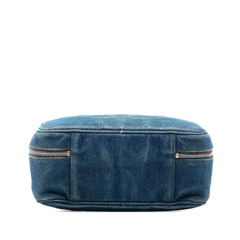 Chanel CC Denim Vanity Bag Blue Denim Very good condition - Inside View