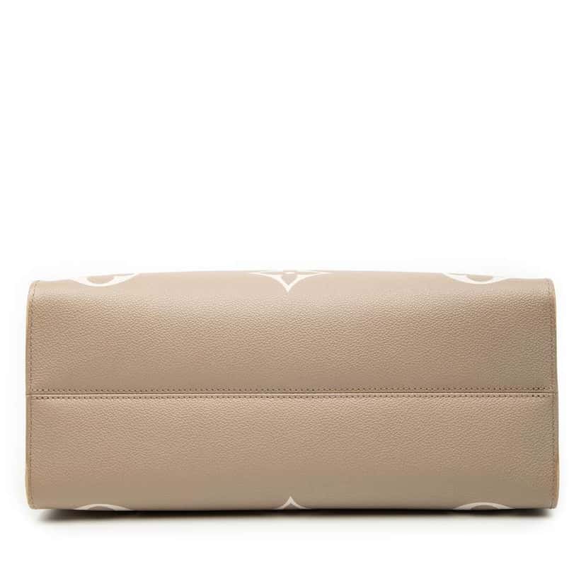 Louis Vuitton Bicolor Monogram Empreinte Giant Onthego MM Brown Leather Very good condition - Inside View