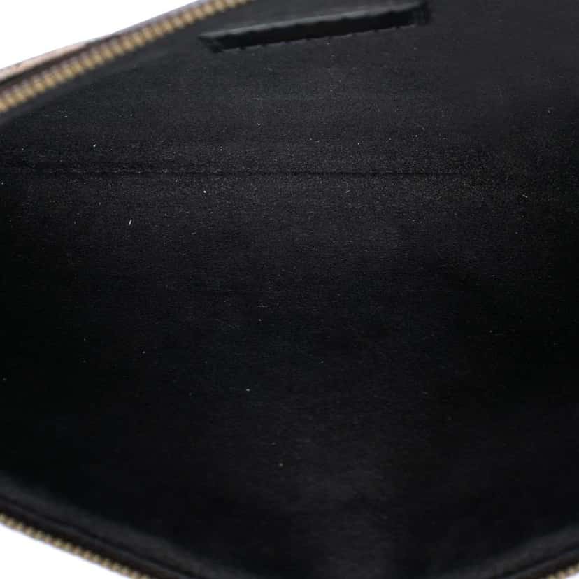 Louis Vuitton Monogram Patches City Pouch Brown Good condition - Model View