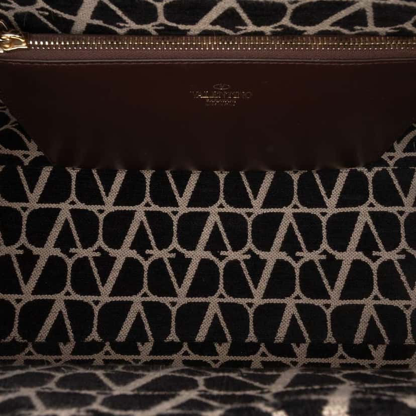 Valentino Le Troisieme Toile Iconographe Shopping Tote Brown Canvas Good condition - Model View