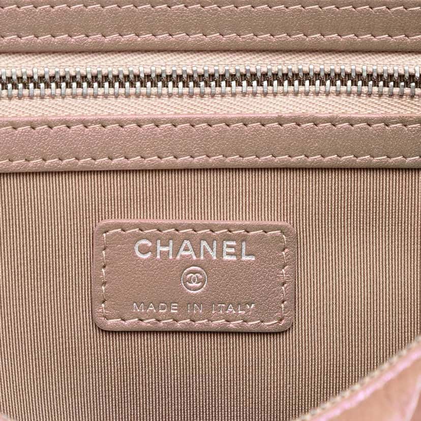 Chanel Large Quilted Iridescent Calfskin O Case Clutch Pink Leather Good condition - Box View