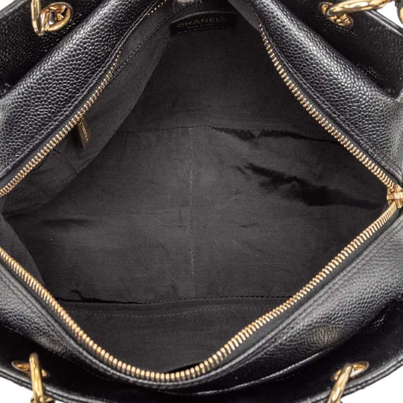 Chanel Petite Caviar Timeless Tote Black Leather Good condition - Model View