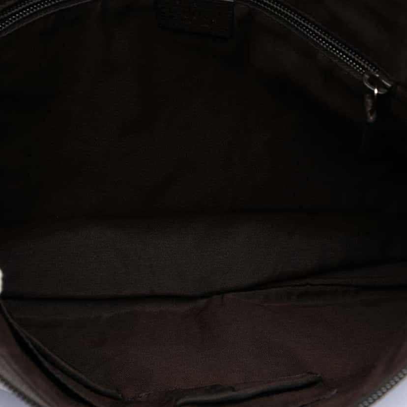 Gucci GG Crystal Crossbody Brown Canvas Very good condition - Model View