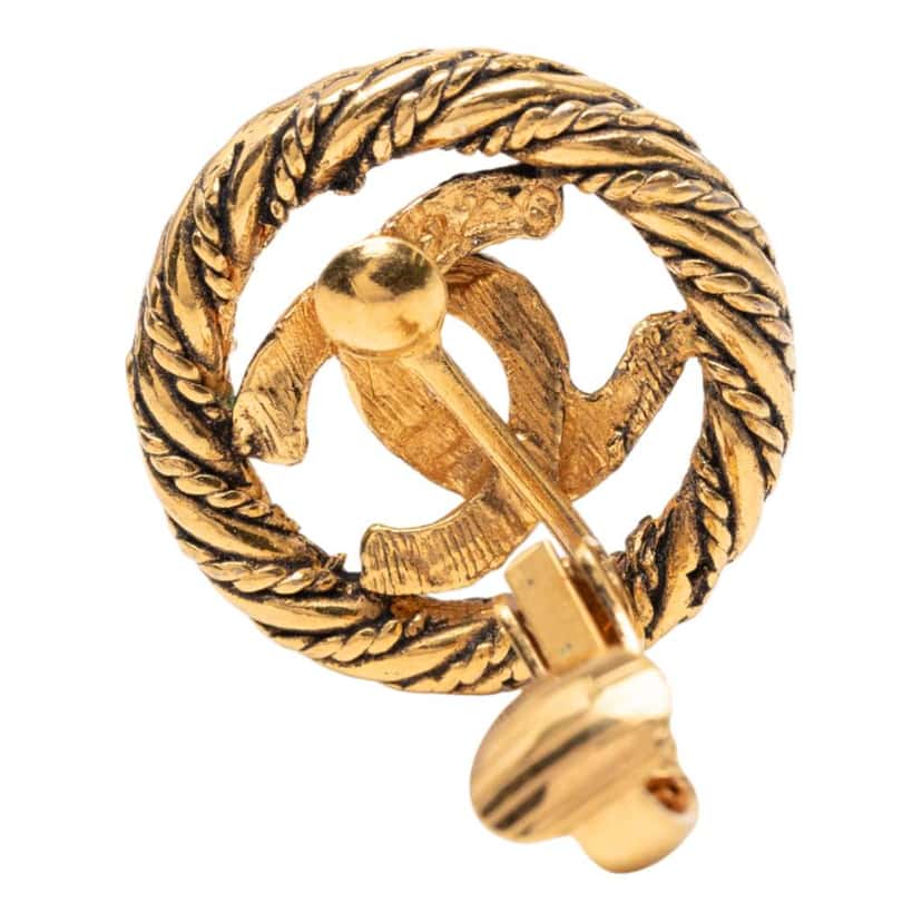Chanel CC Gold Plated Round Clip on Earrings Gold Metal Very good condition - Inside View