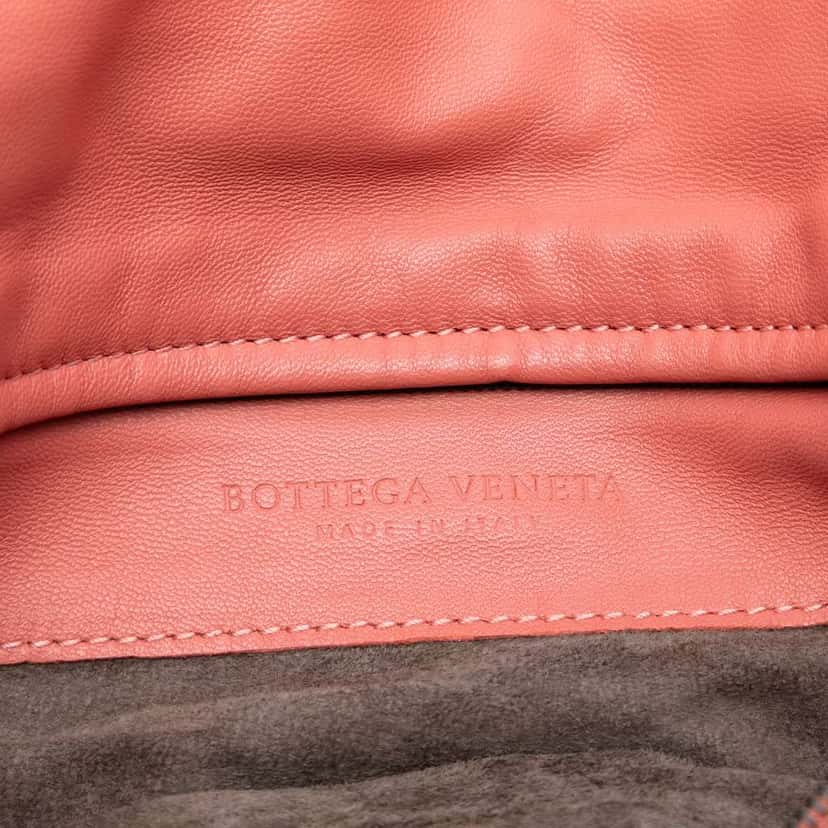 Bottega Veneta Nappa Intrecciato Turn Lock Clutch Pink Leather Good condition - Box View