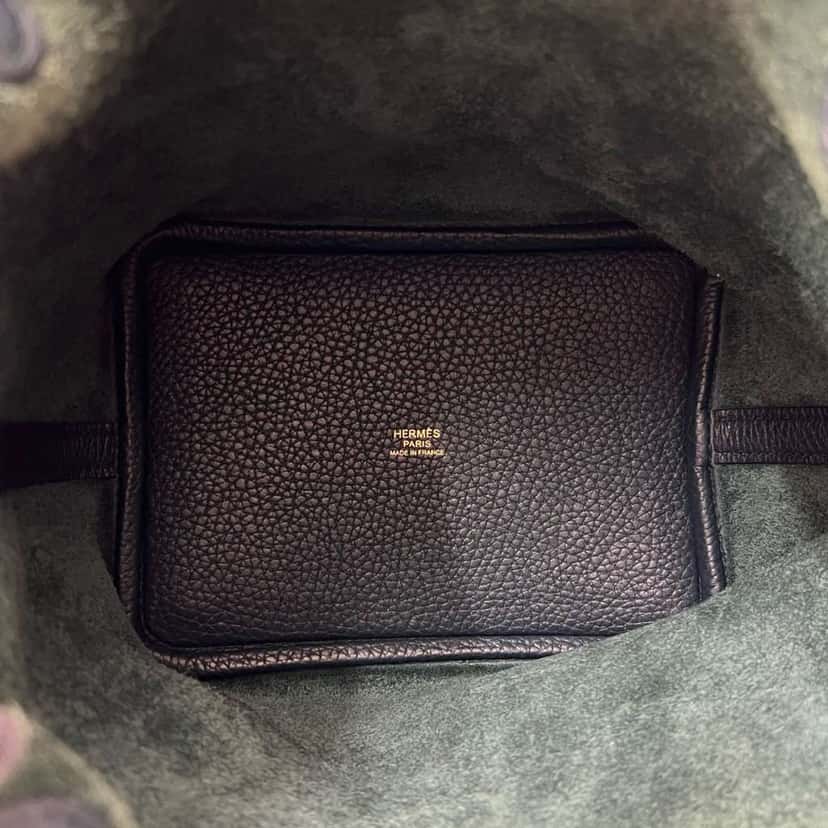 Hermès Clemence Picotin Lock 18 Green Leather Good condition - Inside View