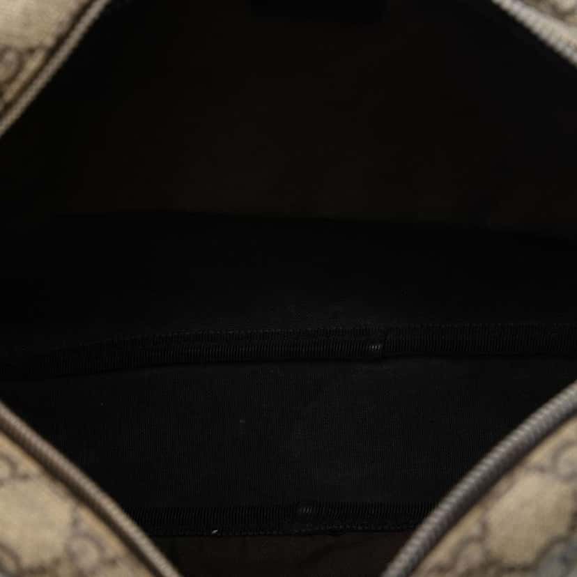 Gucci GG Supreme Crossbody Brown Canvas Very good condition - Model View
