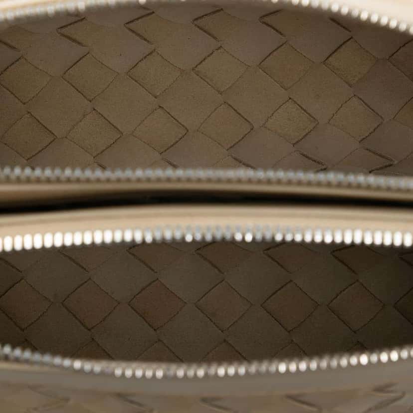 Bottega Veneta Nappa Intrecciato Double Zip Crossbody Brown Leather Very good condition - Model View