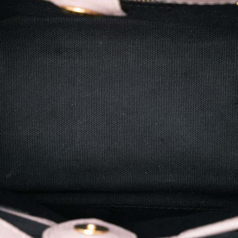 Burberry Small Leather and House Check Banner Satchel Pink Leather Good condition - Model View