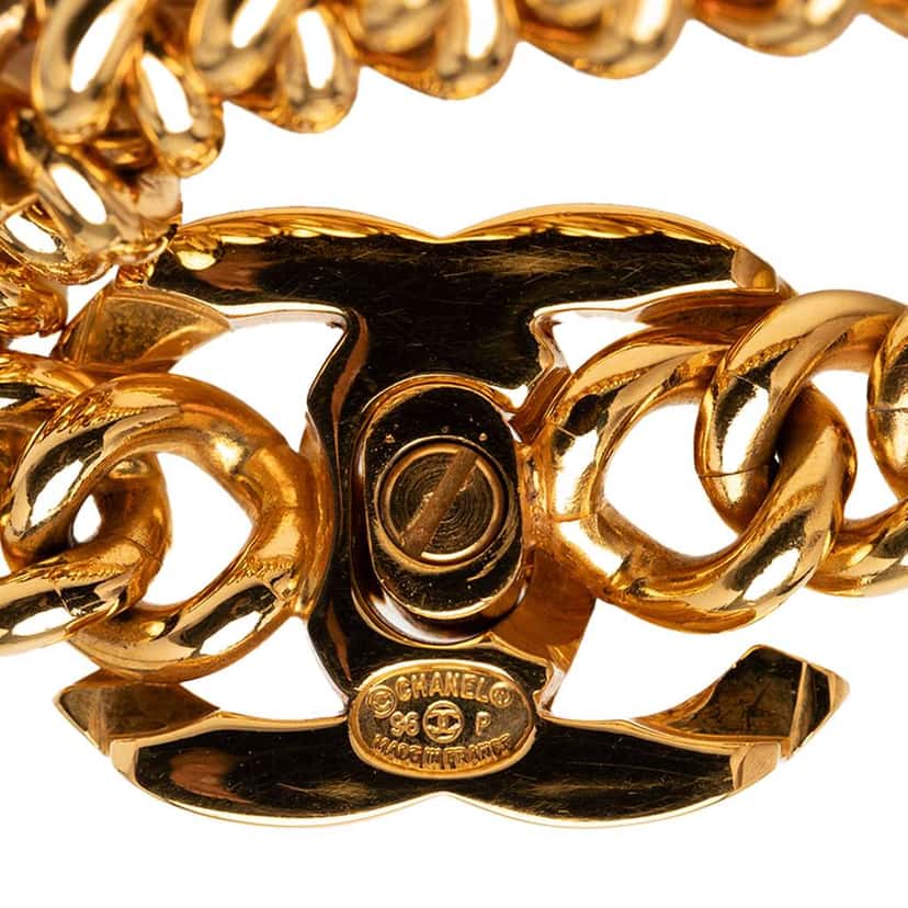 Chanel Gold Plated CC Turnlock Chain Bracelet Gold Metal Good condition - Model View