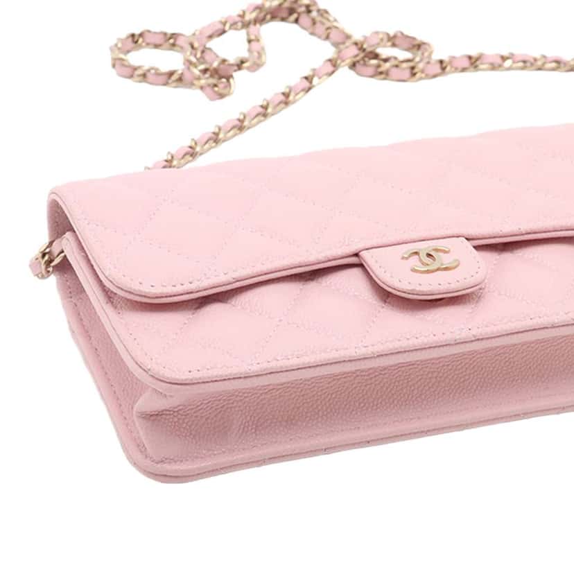 Chanel CC Quilted Caviar Flap Phone Holder Wallet on Chain Pink Leather Good condition - Model View