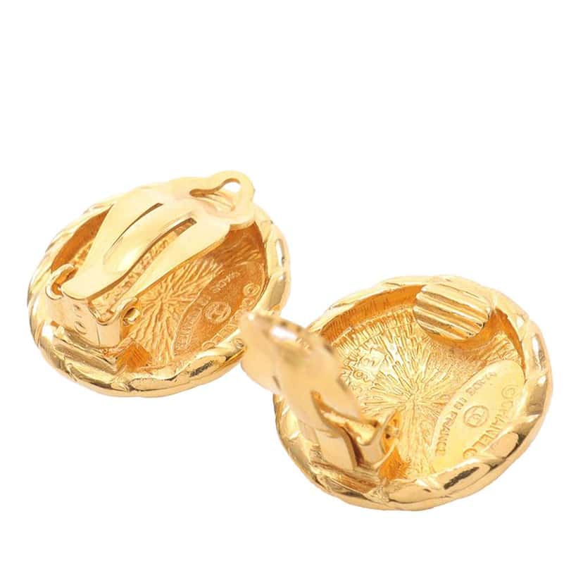 Chanel CC Gold Plated Round Clip On Earrings Gold Metal Good condition - Back View