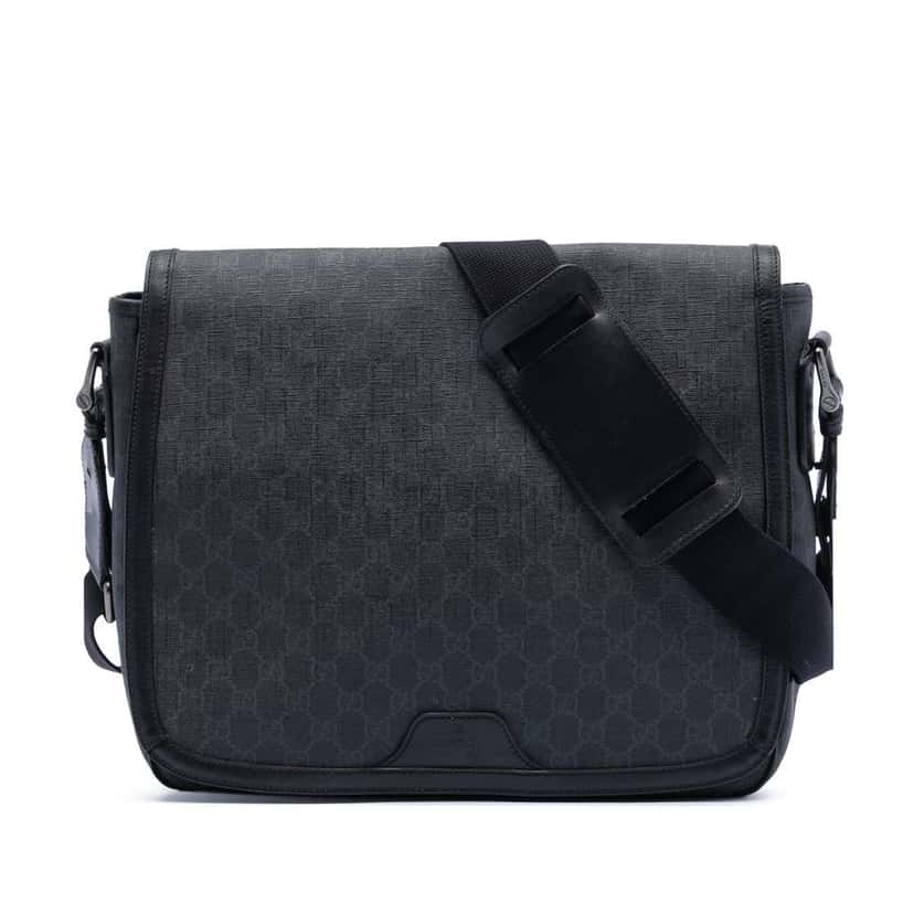 Gucci GG Supreme Messenger Bag Black Canvas Good condition - Front View