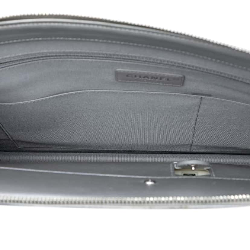 Chanel Perforated Metallic Lambskin Led Boy 2.0 Clutch Silver Leather Good condition - Model View