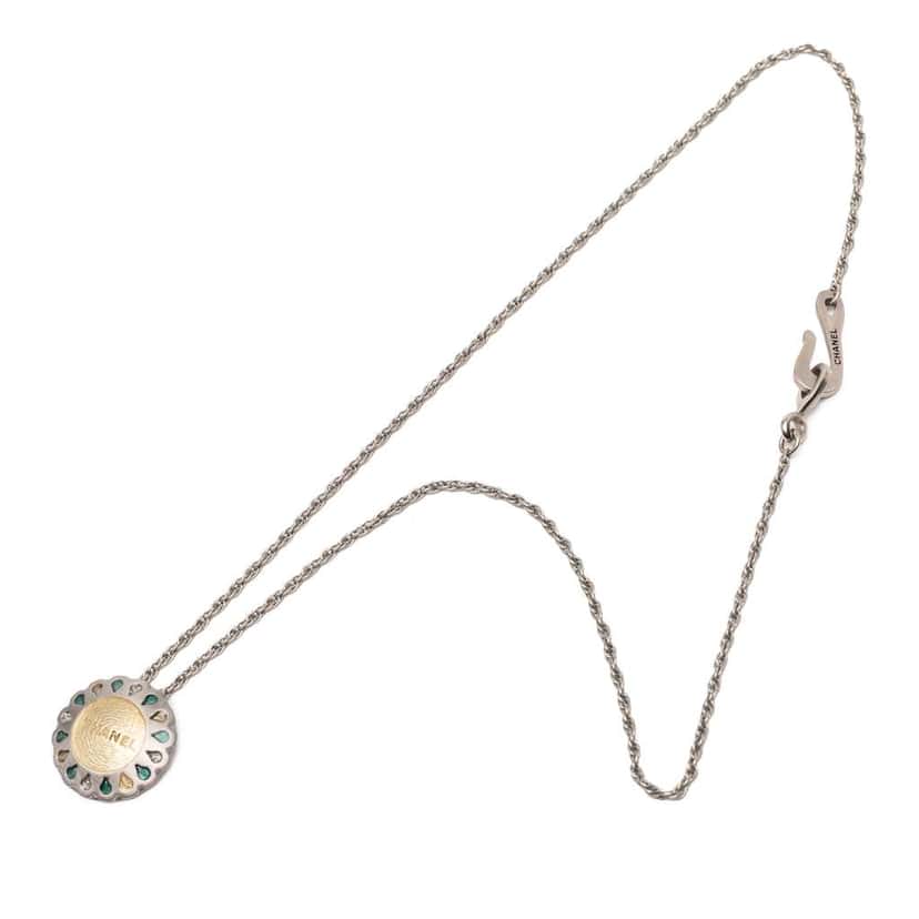 Chanel Silver Plated Rhinestone Flower Pendant Necklace Silver Metal Very good condition - Front View