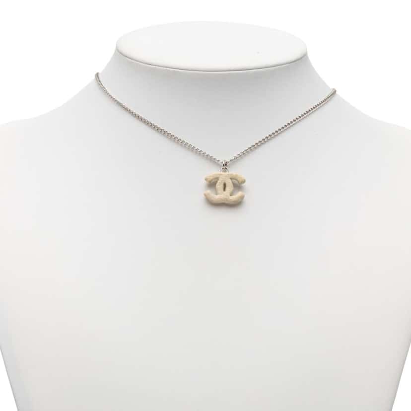 Chanel Silver Plated Textured CC Pendant Necklace Silver Metal Very good condition - Box View