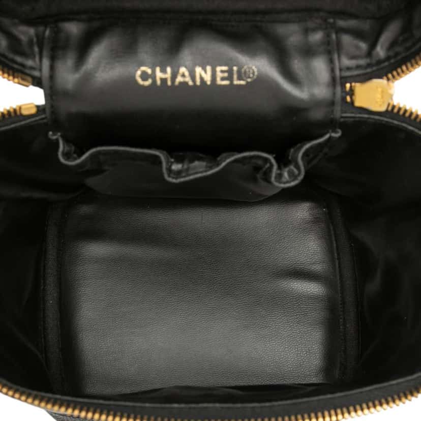 Chanel CC Caviar Vanity Bag Black Leather Very good condition - Model View