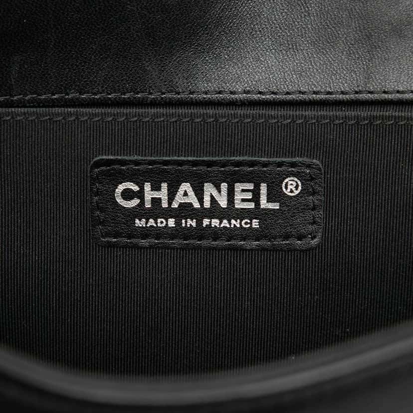Chanel Old Medium Quilted Lambskin Boy Flap Black Leather Good condition - Box View