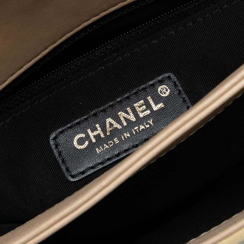 Chanel Quilted Suede Retro Label Flap Brown Leather Very good condition - Box View