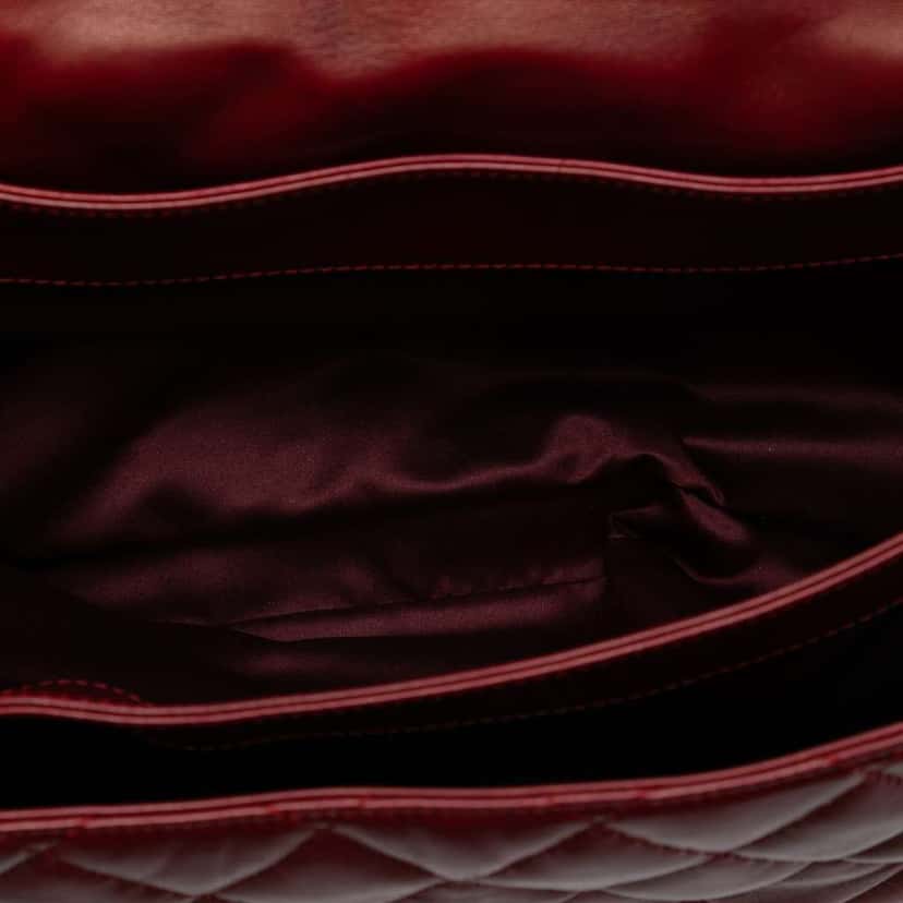 Chanel Maxi Quilted Lambskin 3 Accordion Flap Red Leather Good condition - Model View