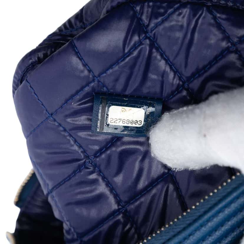 Chanel Medium Quilted Caviar Boy O Case Clutch Blue Leather Very good condition - Box View