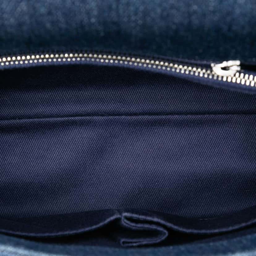Chanel Small Quilted Denim Coco Top Handle Bag Blue Denim Good condition - Model View