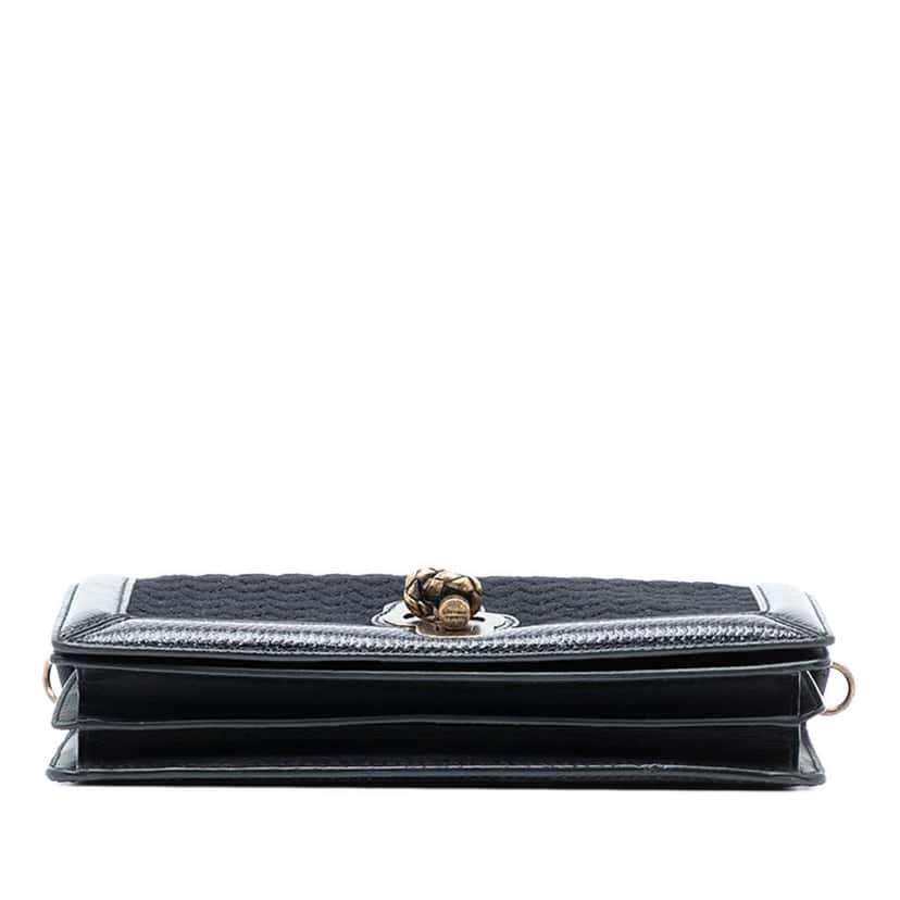 Bottega Veneta Karung Trimmed Knit Intrecciato Knot Clutch On Chain Black Wool Very good condition - Inside View