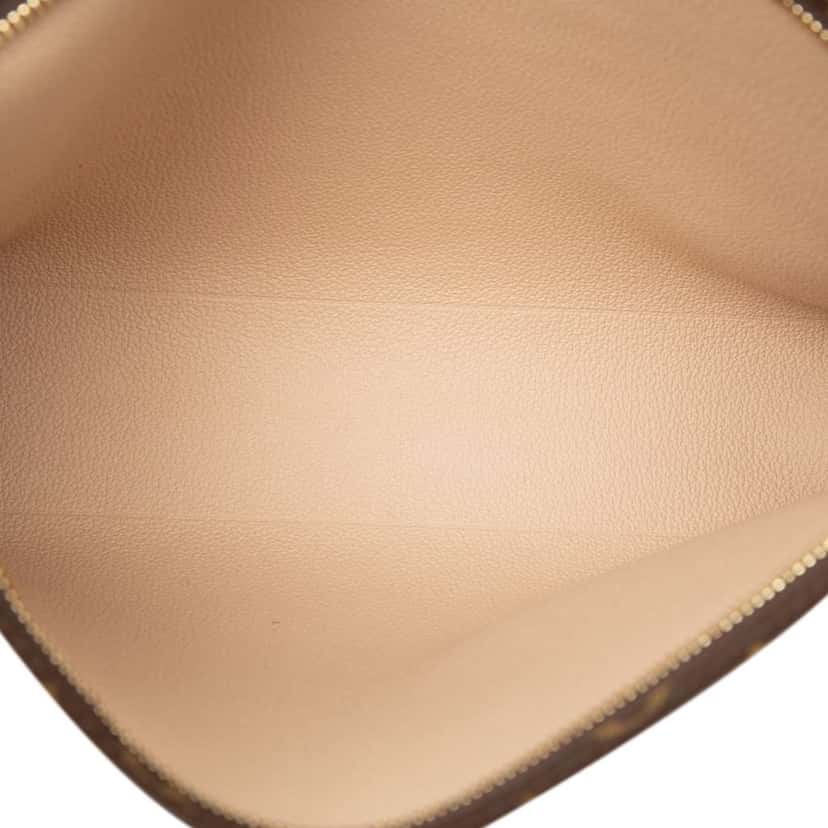 Louis Vuitton Monogram Toiletry Pouch 26 Brown Good condition - Model View