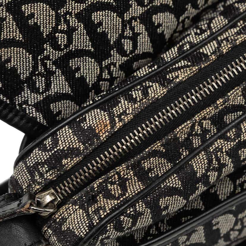 Dior Diorissimo Trotter Canvas Crossbody Black Canvas Good condition - Model View