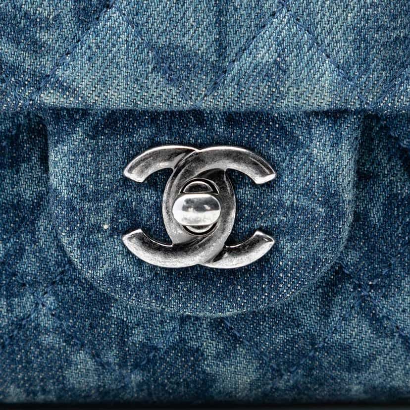 Chanel Medium Classic Denim Floral Double Flap Blue Denim Very good condition - Box View