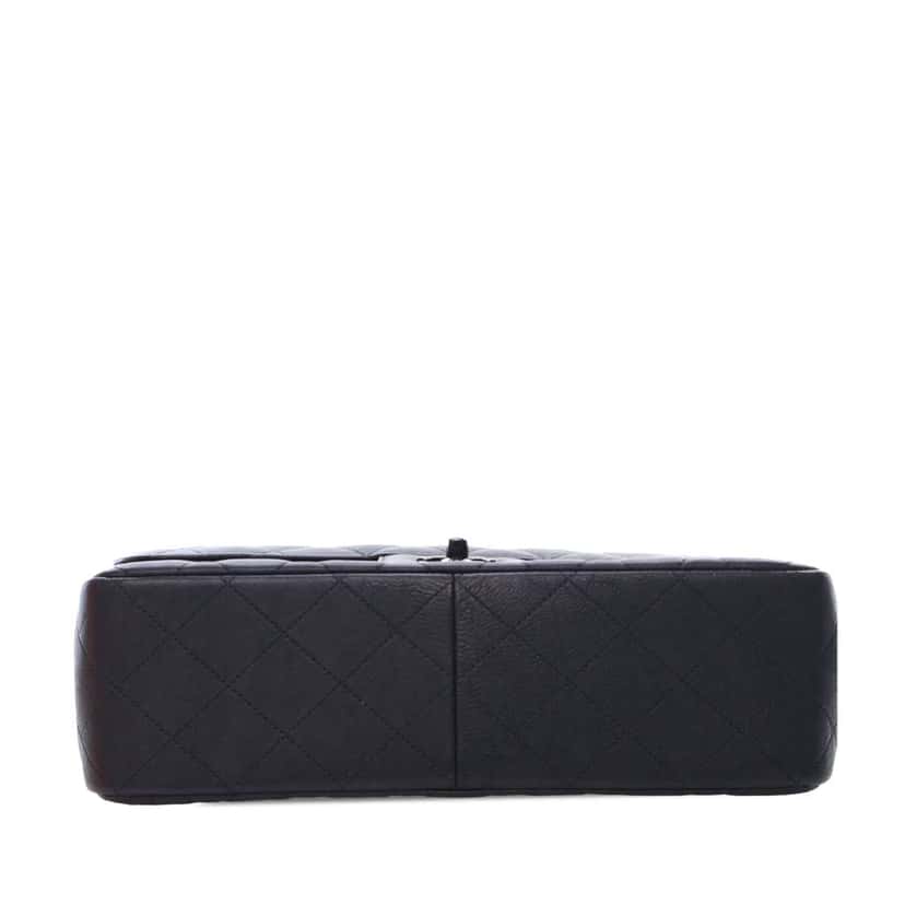 Chanel Jumbo Classic Calfskin So Black Double Flap Black Leather Good condition - Model View