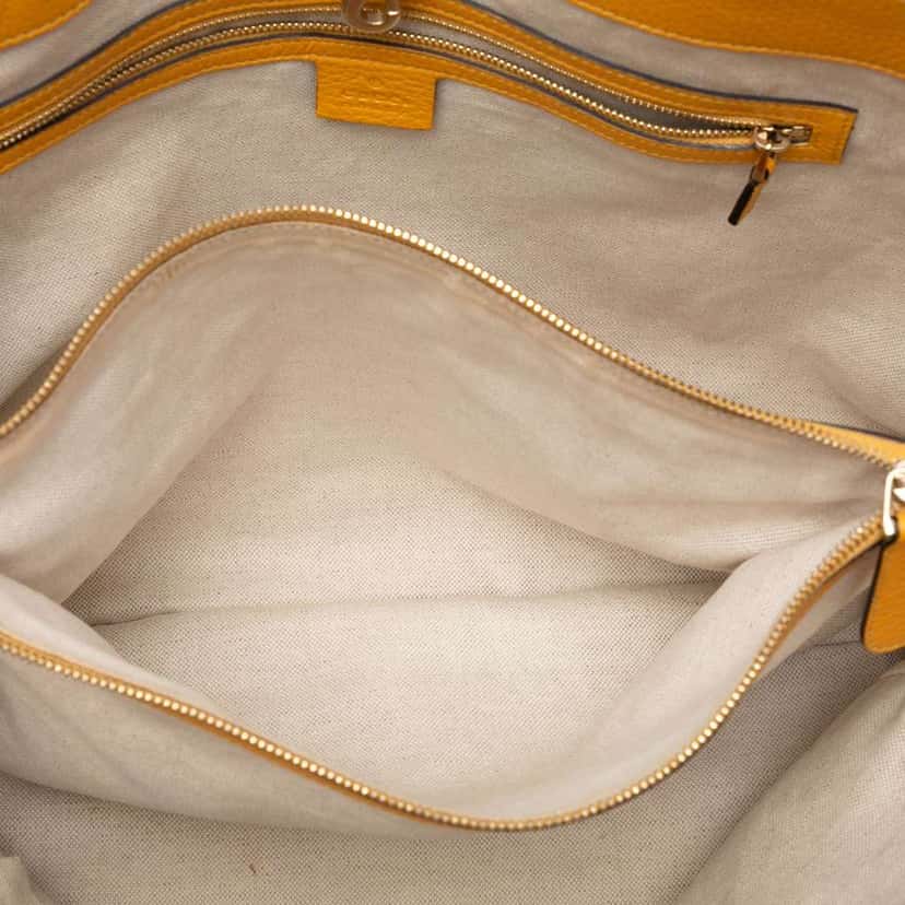 Gucci Medium GG Canvas Bella Tote Brown Canvas Good condition - Model View